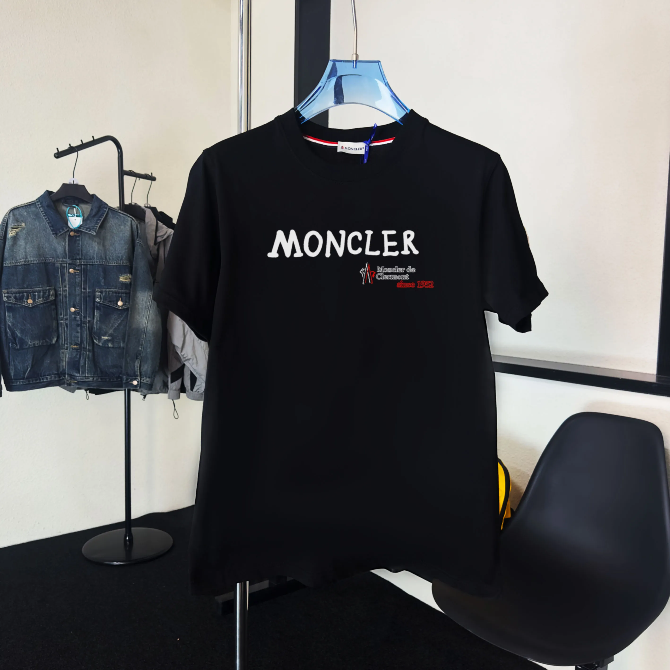 《 ~NFC ~ 》《Moncler~ 》2025New Arrival Quality T , Versatile Quality ！ ‼ 32 250G ‼ ， ， ， ， T 🤪 Sizes：S-M-L-XL-2XL ：Black，White， Same Style